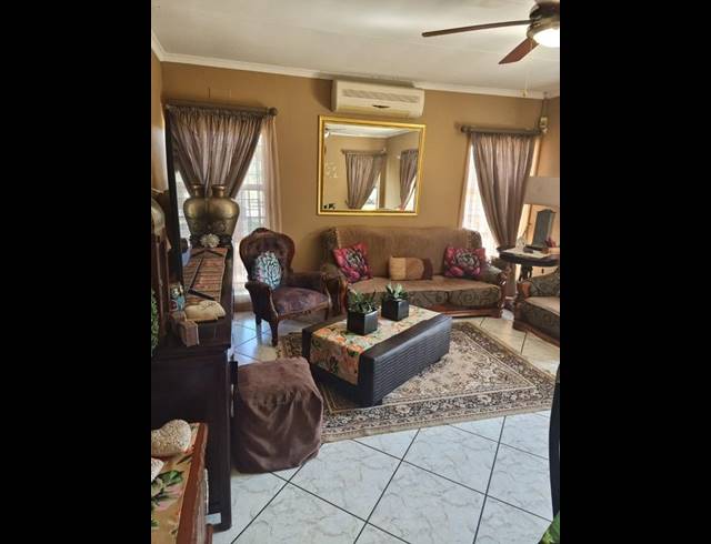 4 BEDROOM HOUSE FOR SALE IN VANDERBIJLPARK SW 5